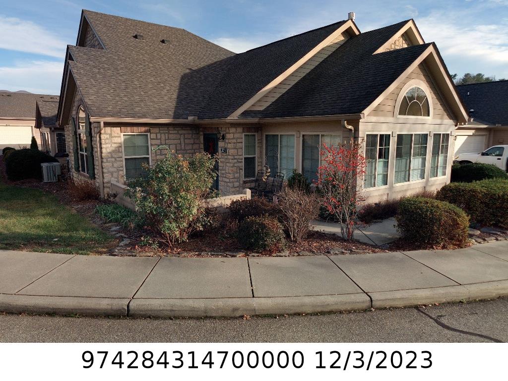 A picture of the property located at 39 MOUNTAIN MEADOW CIR, WEAVERVILLE NC 28787.