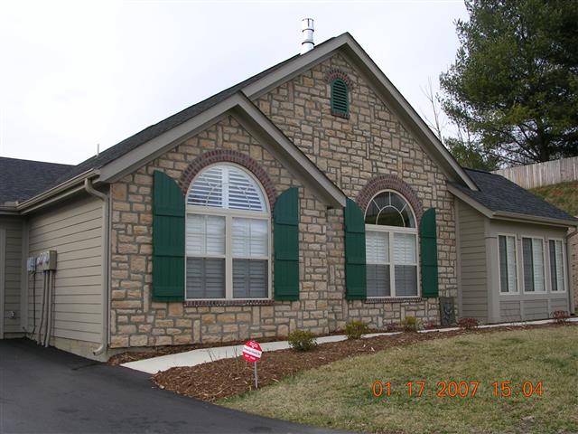 A picture of the property located at 60 MOUNTAIN MEADOW CIR, WEAVERVILLE NC 28787.