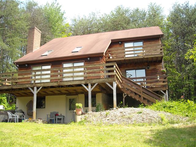 A picture of the property located at 1 CORNELIA LN, WEAVERVILLE NC 28787.