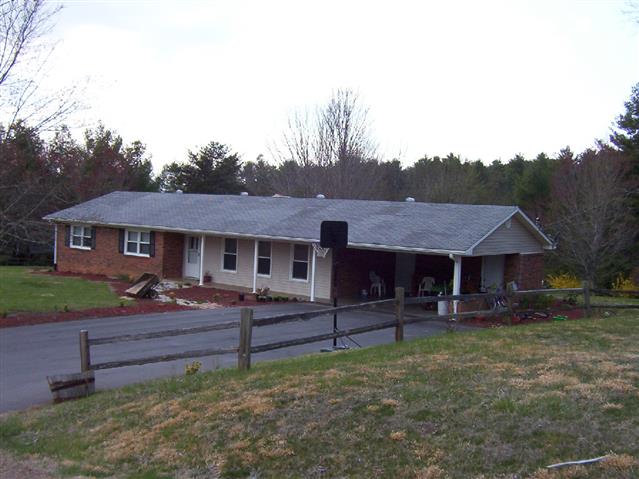 A picture of the property located at 11 TIPTON LN, WEAVERVILLE NC 28787.