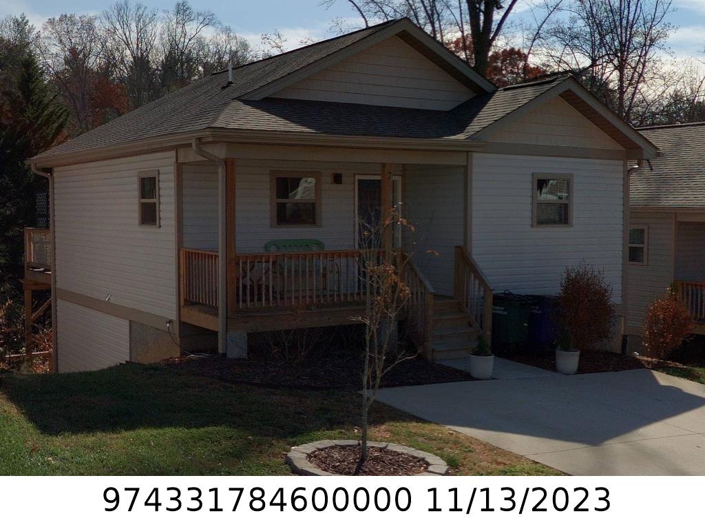 A picture of the property located at 7 LILLIE FARM LN, WEAVERVILLE NC 28787.