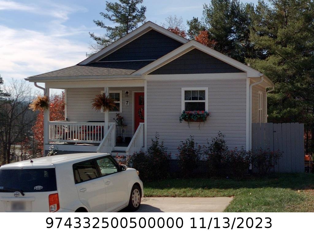 A picture of the property located at 7 DECLAN DR, WEAVERVILLE NC 28787.