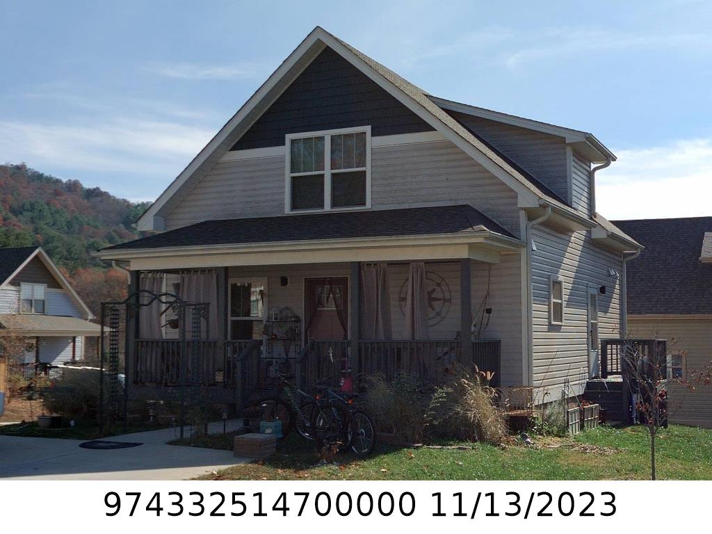 A picture of the property located at 28 YARROW MEADOW RD, WEAVERVILLE NC 28787.
