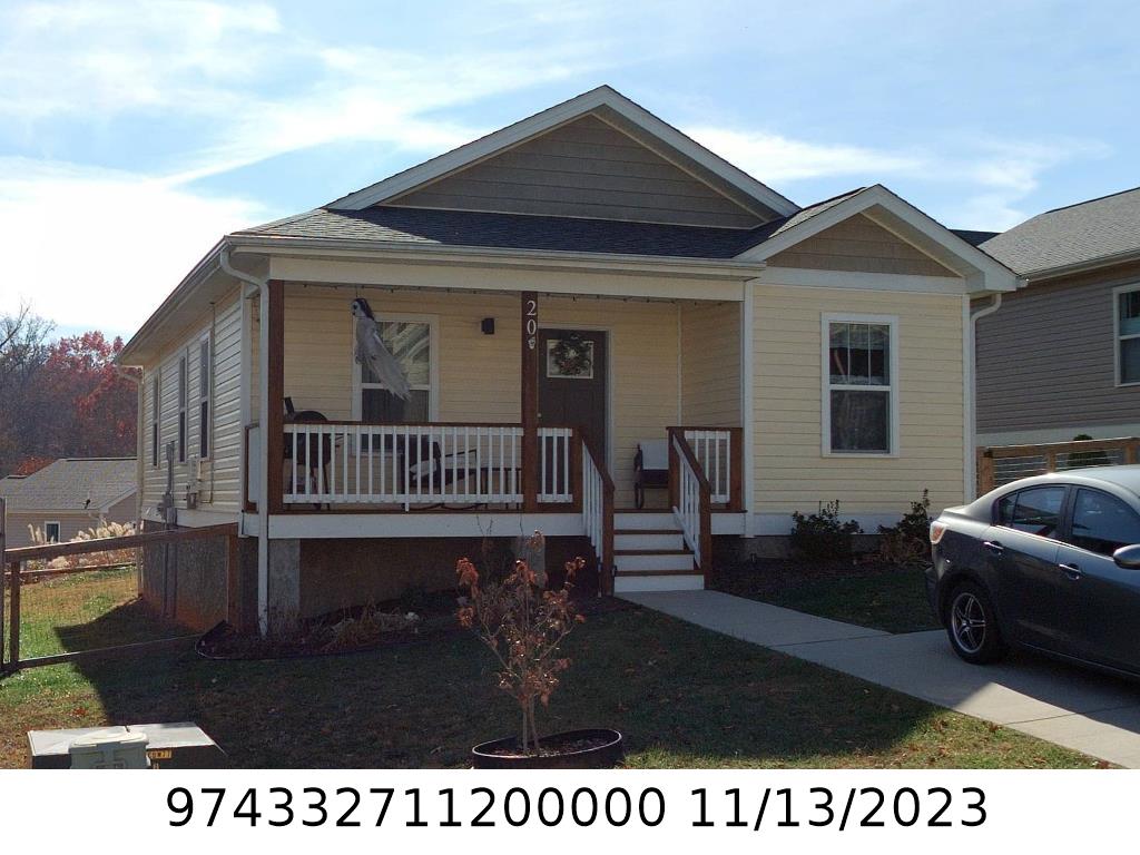 A picture of the property located at 20 YARROW MEADOW RD, WEAVERVILLE NC 28787.