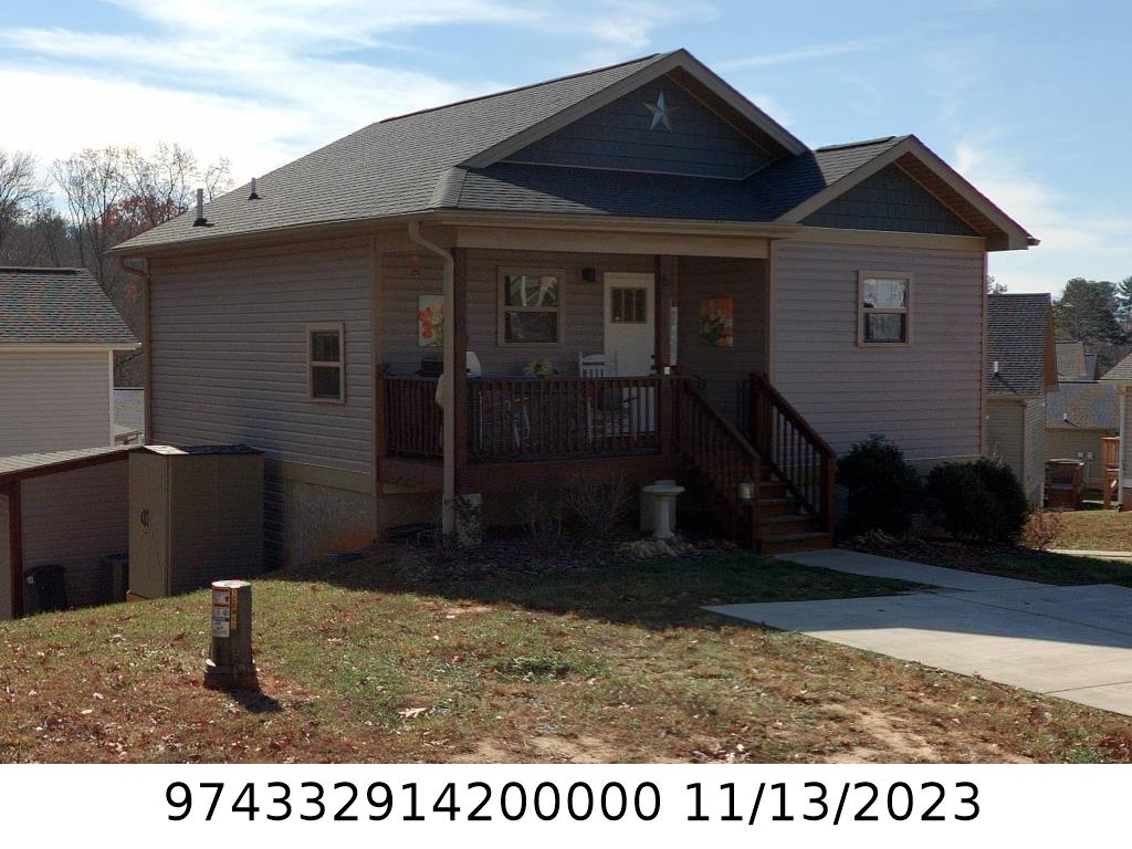 A picture of the property located at 6 YARROW MEADOW RD, WEAVERVILLE NC 28787.
