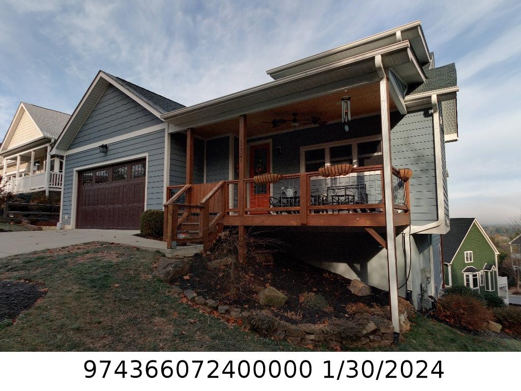 A picture of the property located at 137 STARVIEW KNL, WEAVERVILLE NC 28787.