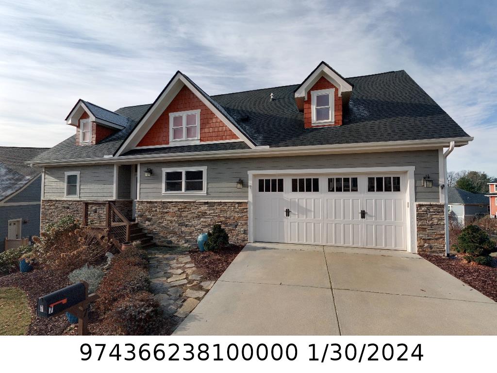 A picture of the property located at 7 SCENIC MOUNTAIN DR, WEAVERVILLE NC 28787.