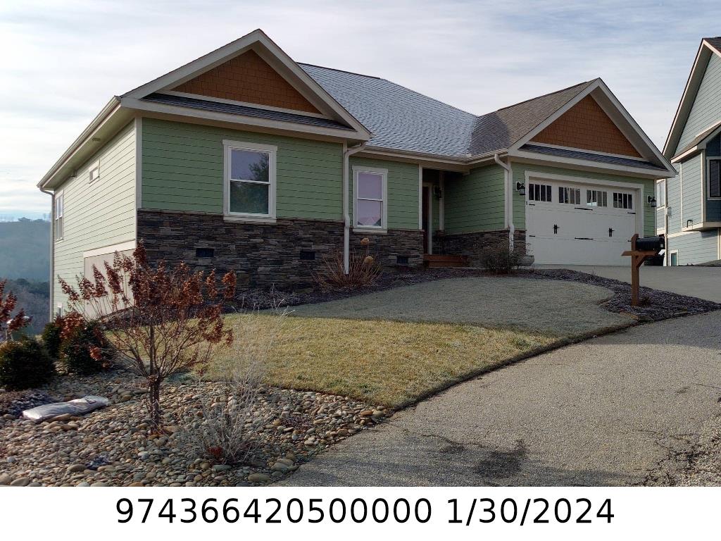A picture of the property located at 11 SCENIC MOUNTAIN DR, WEAVERVILLE NC 28787.