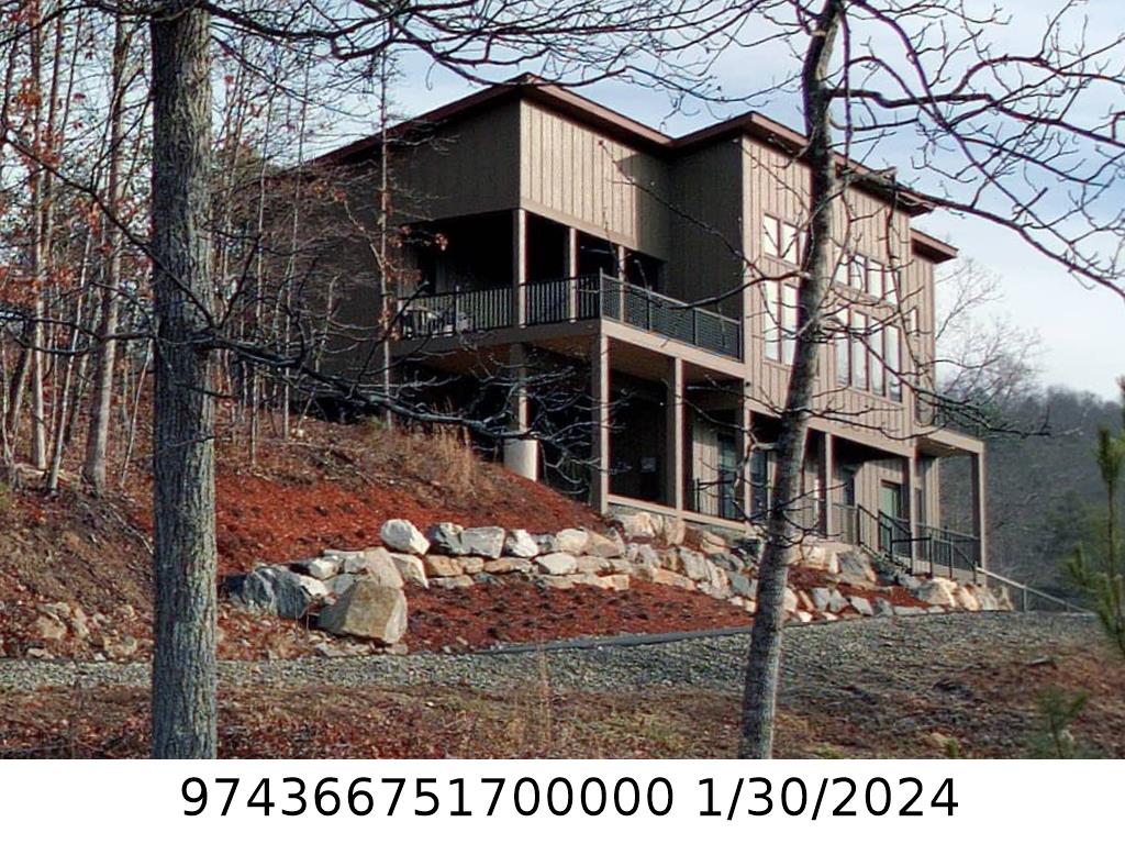 A picture of the property located at 20 SCENIC MOUNTAIN DR, WEAVERVILLE NC 28787.