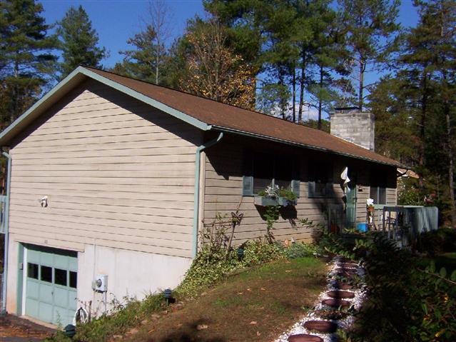 A picture of the property located at 30 WHIPPORWILL DR, WEAVERVILLE NC 28787.