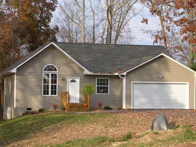 A picture of the property located at 8 MALTESE LN, WEAVERVILLE NC 28787.