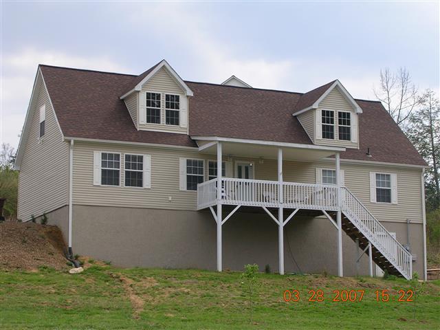 A picture of the property located at 208 MACDUFF LN, WEAVERVILLE NC 28787.