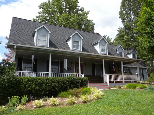 A picture of the property located at 1 HAMPTON LN, WEAVERVILLE NC 28787.