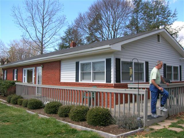 A picture of the property located at 71 FLAT CREEK CHURCH RD, WEAVERVILLE NC 28787.