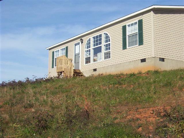 A picture of the property located at 25 CLIMBING VIEW LN, WEAVERVILLE NC 28787.