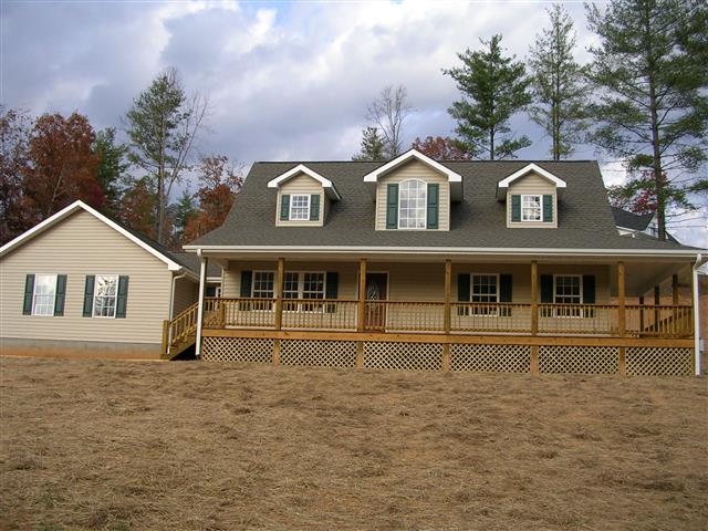 A picture of the property located at 625 BROOK KNOLL CIR, WEAVERVILLE NC 28787.