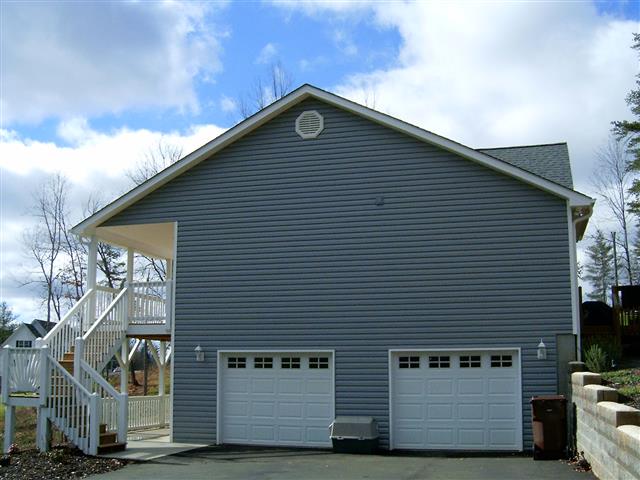 A picture of the property located at 577 BROOK KNOLL CIR, WEAVERVILLE NC 28787.