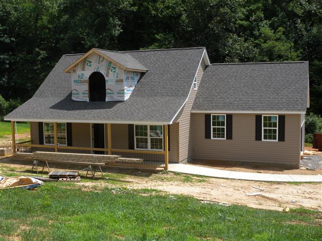 A picture of the property located at 48 HEATHER MIST DR, WEAVERVILLE NC 28787.