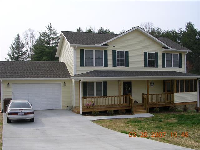 A picture of the property located at 21 LOCUST MEADOW LN, WEAVERVILLE NC 28787.