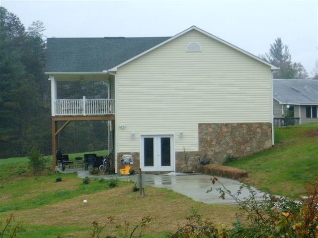 A picture of the property located at 10 LOYAL LN, WEAVERVILLE NC 28787.