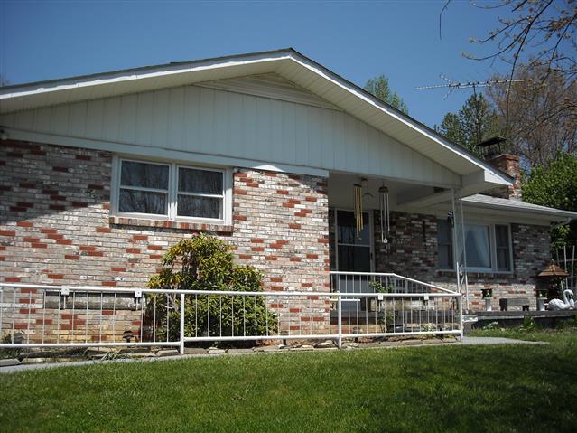 A picture of the property located at 15 NIGHTINGALE LN, WEAVERVILLE NC 28787.