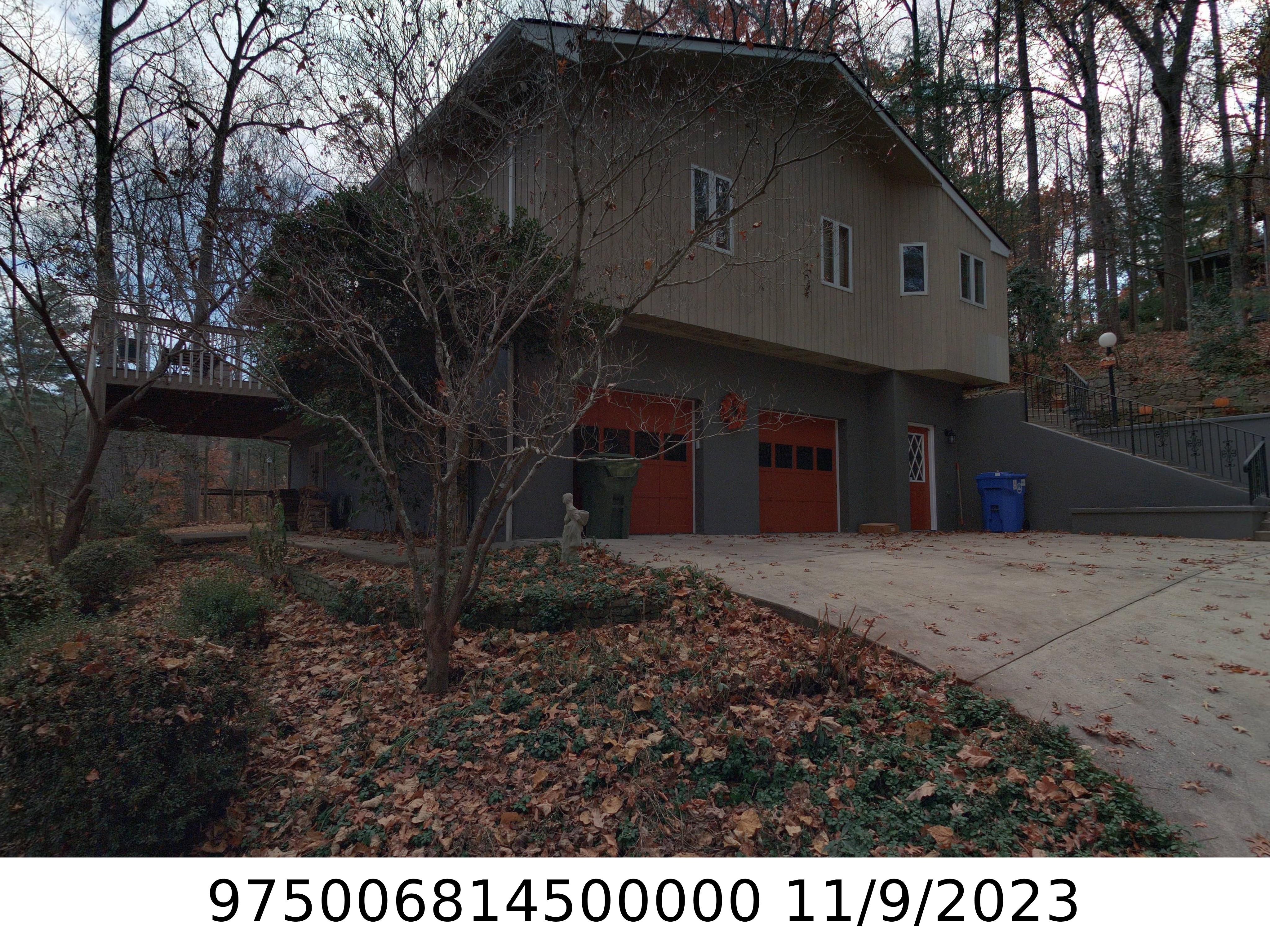 A picture of the property located at 2 CRICKET LN, ASHEVILLE NC 28804.