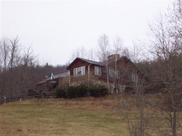 A picture of the property located at 4 BLACKBERRY LN, ASHEVILLE NC 28804.