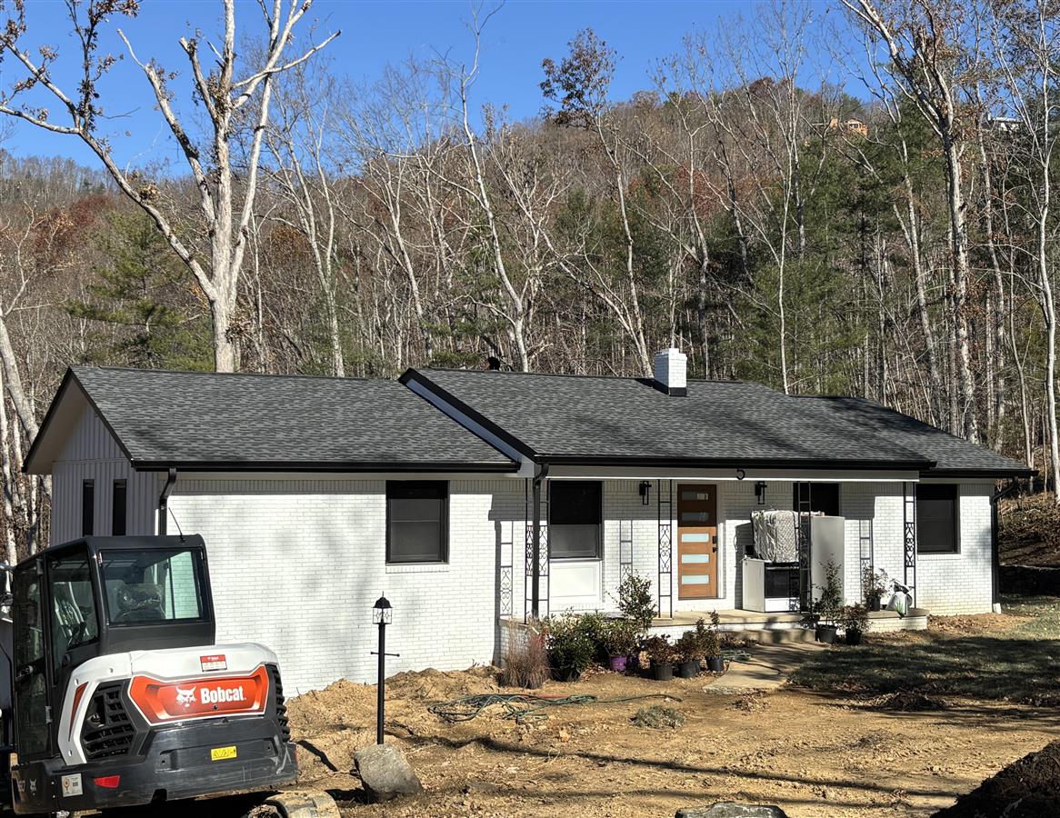 A picture of the property located at 5 KENT PL, ASHEVILLE NC 28804.