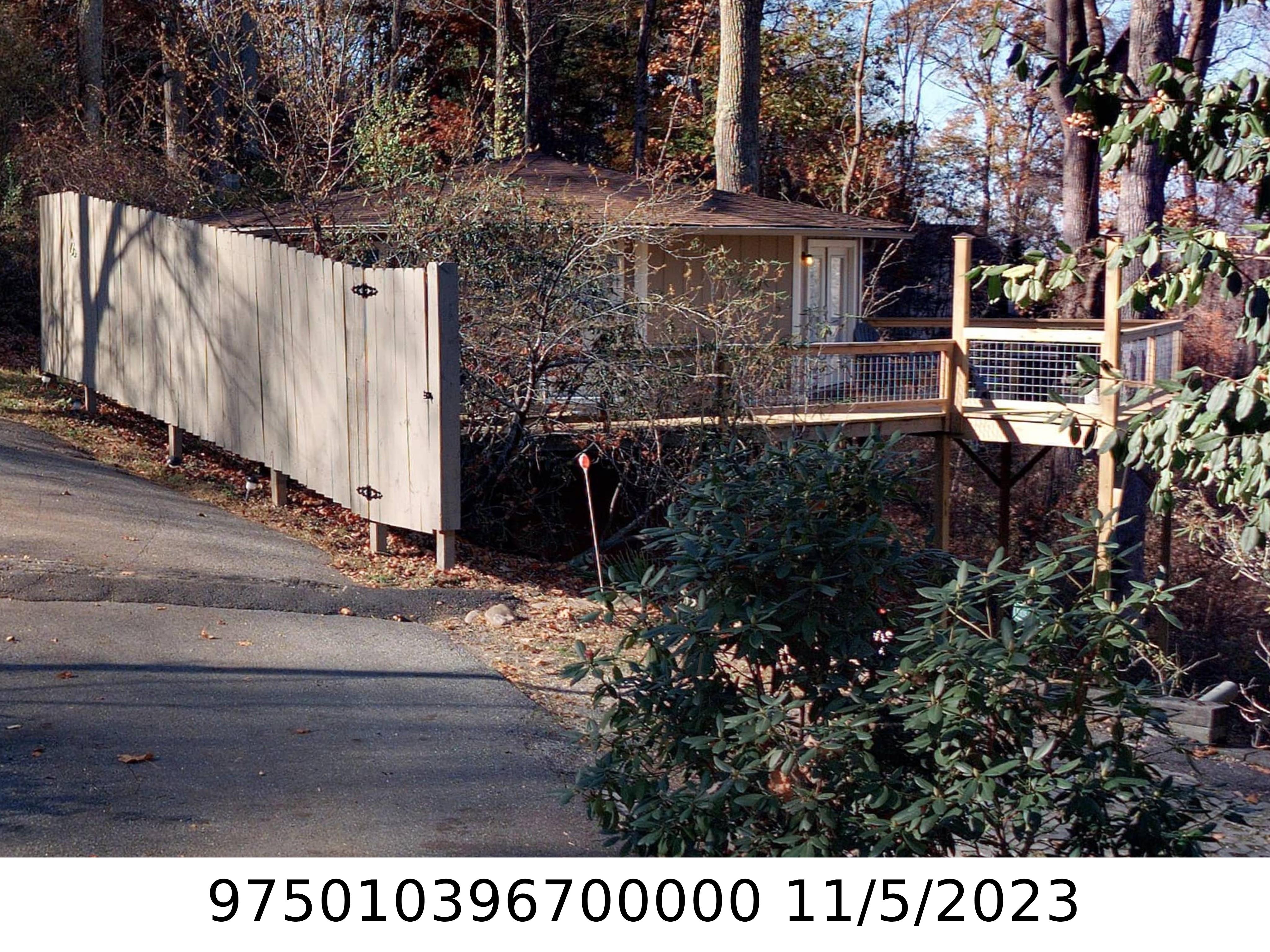 A picture of the property located at 6 HOPE CIR, ASHEVILLE NC 28804.