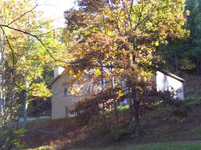 A picture of the property located at 137 SPOOKS BRANCH RD, ASHEVILLE NC 28804.