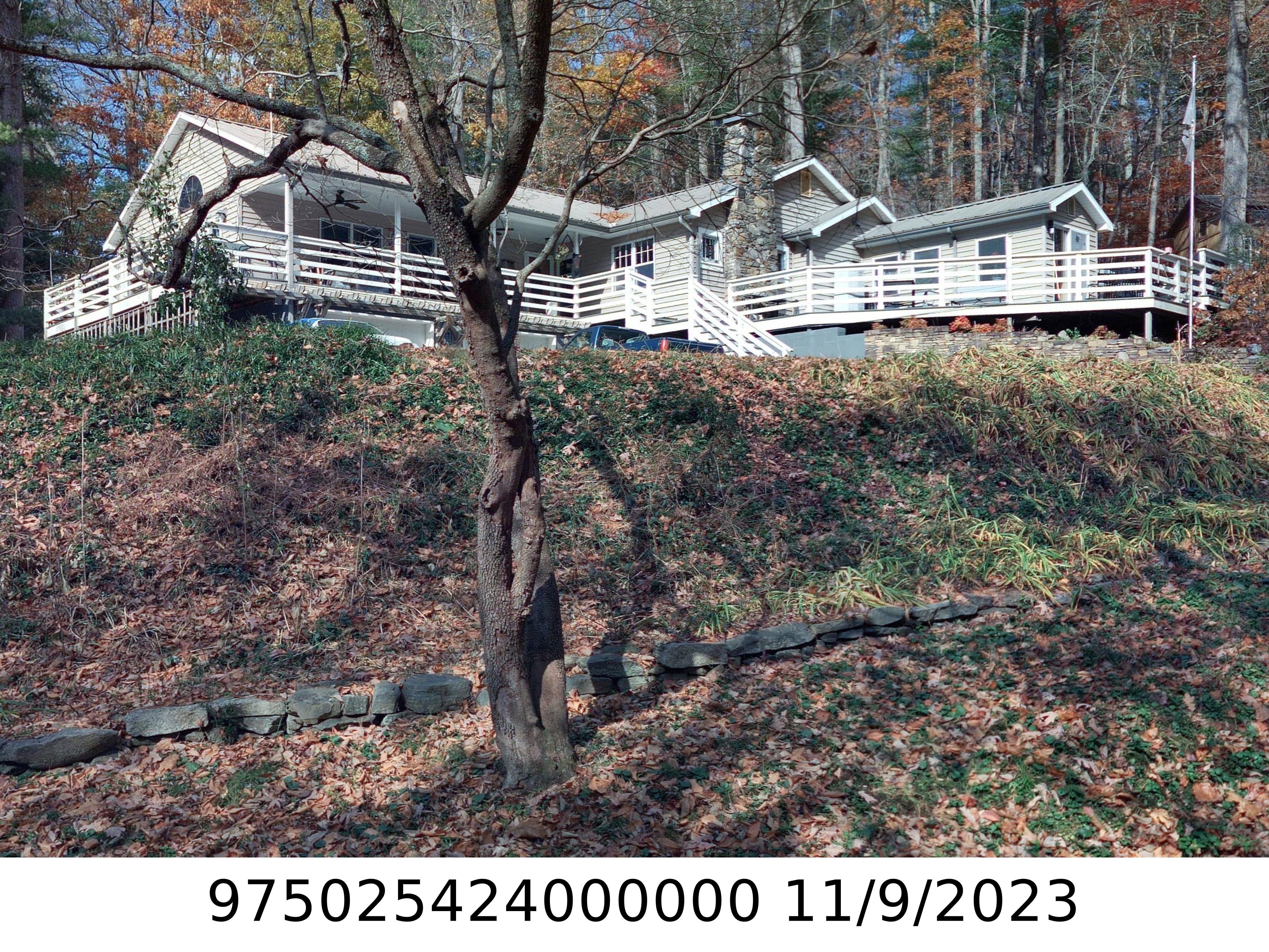 A picture of the property located at 100 WOLFE COVE RD, ASHEVILLE NC 28804.