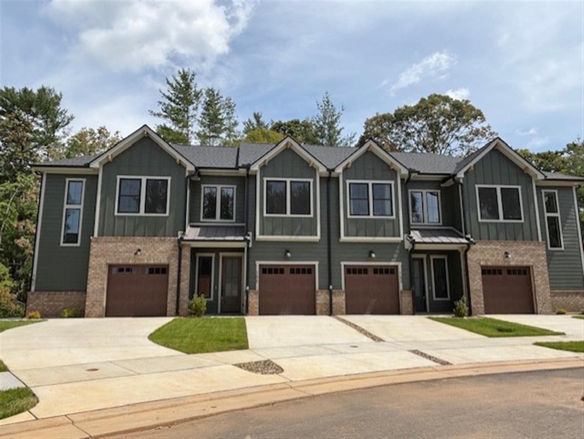 A picture of the property located at 155 COLLIN PL.