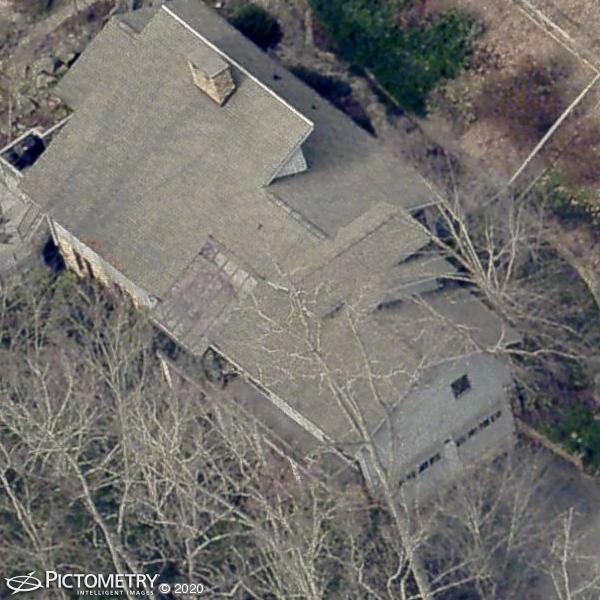 A picture of the property located at 656 CHUNNS COVE RD, ASHEVILLE NC 28805.