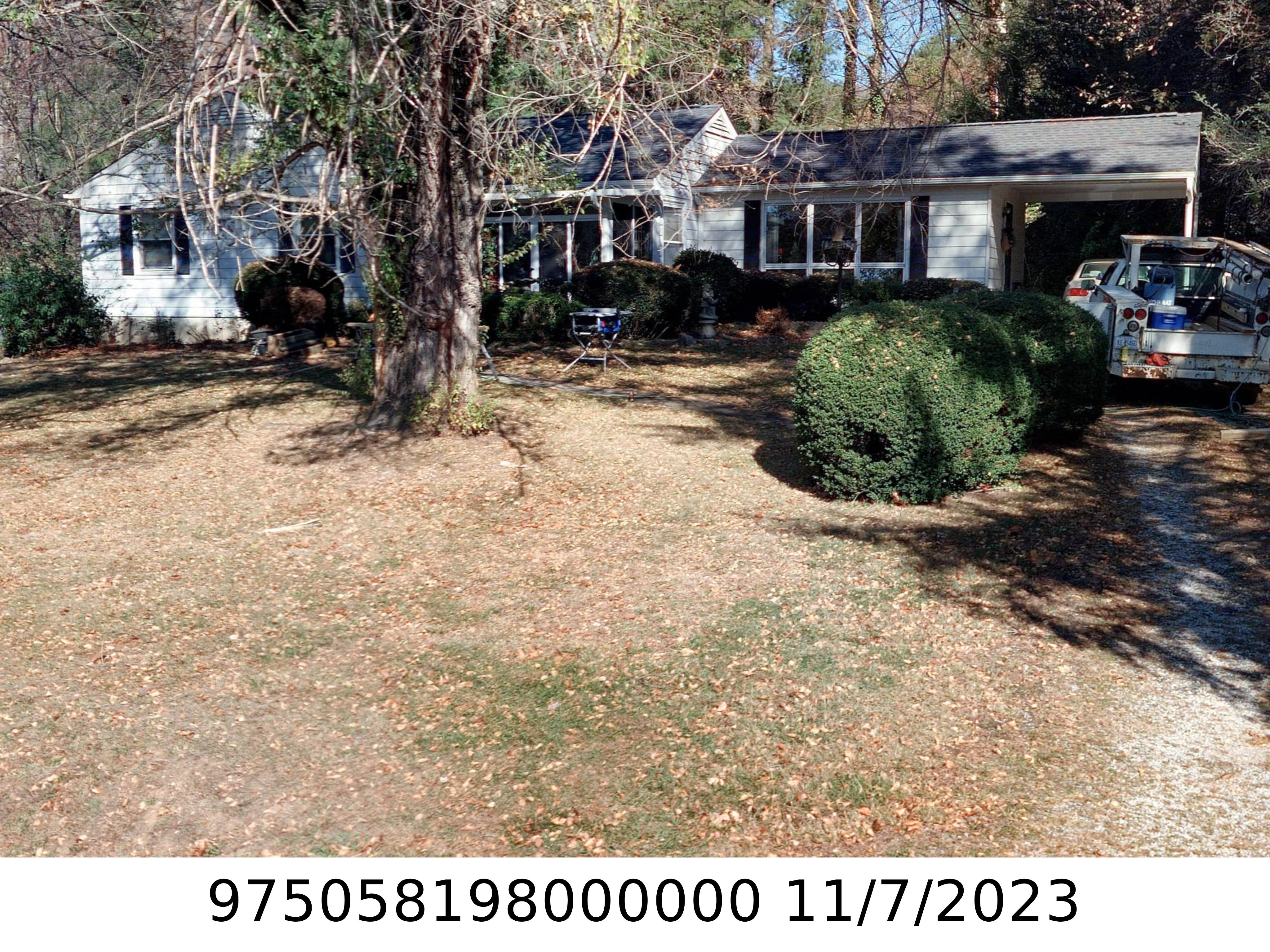 A picture of the property located at 3 SUNNYSIDE LN, ASHEVILLE NC 28804.