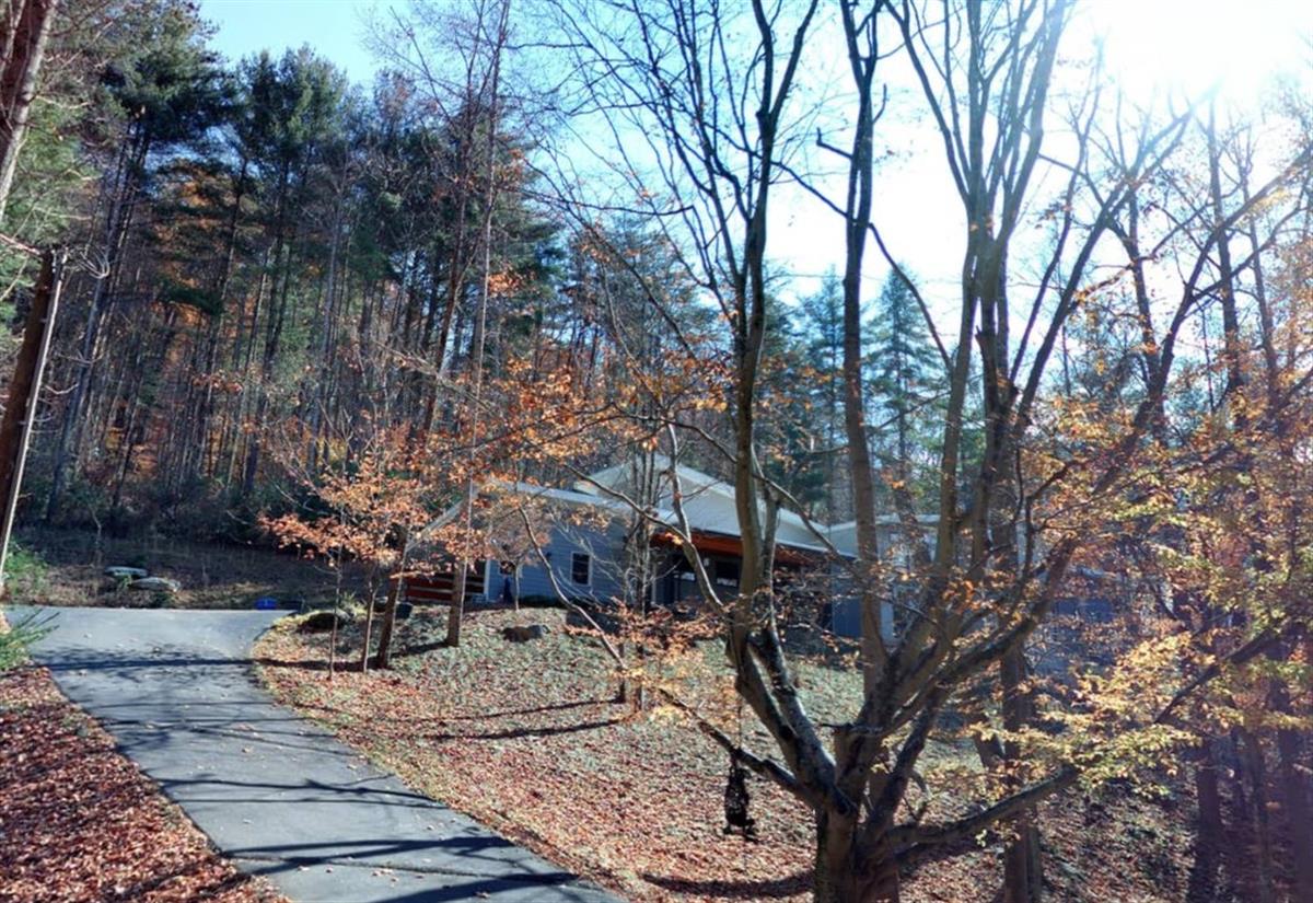 A picture of the property located at 111 CARTER COVE RD, ASHEVILLE NC 28804.
