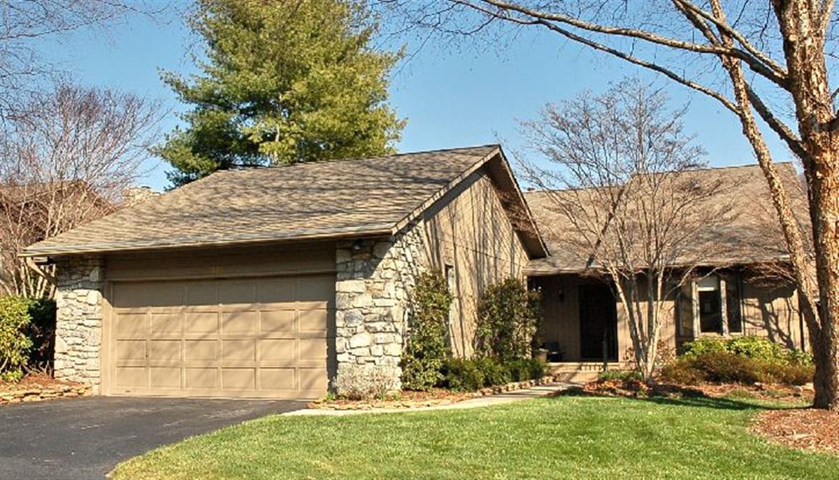 A picture of the property located at 16 CLUBSIDE DR, ASHEVILLE NC 28804.