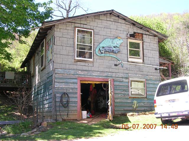A picture of the property located at 222 ELLER COVE RD UNINCORPORATED.