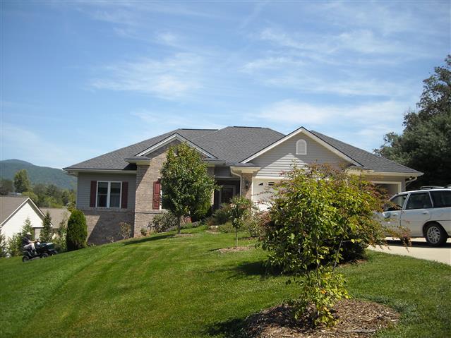 A picture of the property located at 3 TERRA GLEN LN, WEAVERVILLE NC 28787.