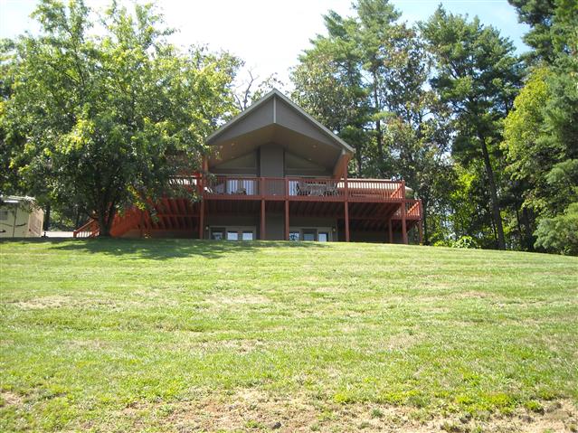 A picture of the property located at 6 TERRA GLEN LN, WEAVERVILLE NC 28787.