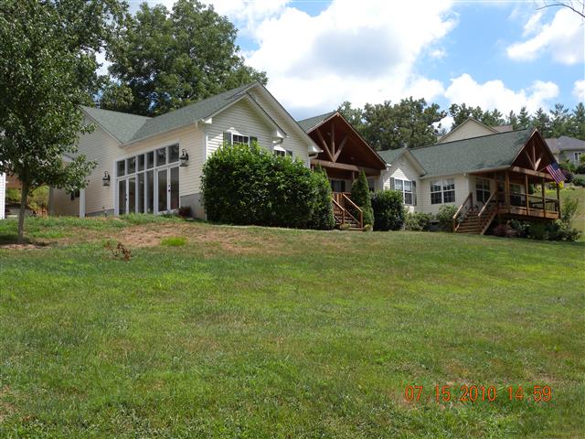 A picture of the property located at 11 TERRA GLEN LN, WEAVERVILLE NC 28787.