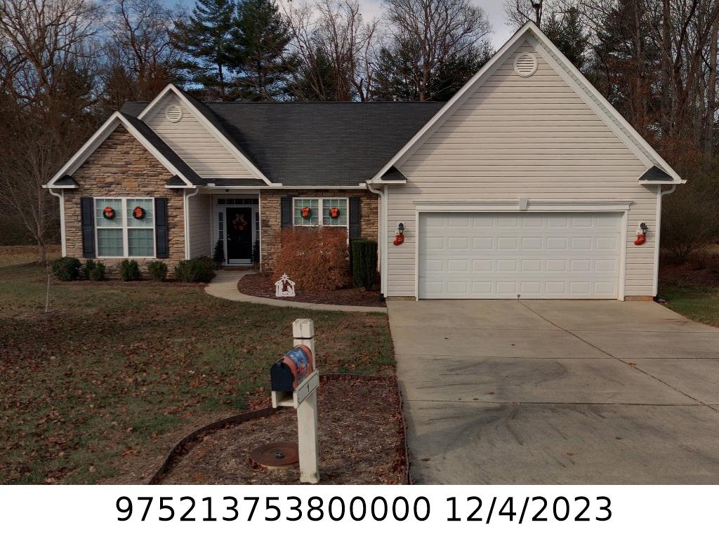 A picture of the property located at 1 WOODTHORN RD, WEAVERVILLE NC 28787.