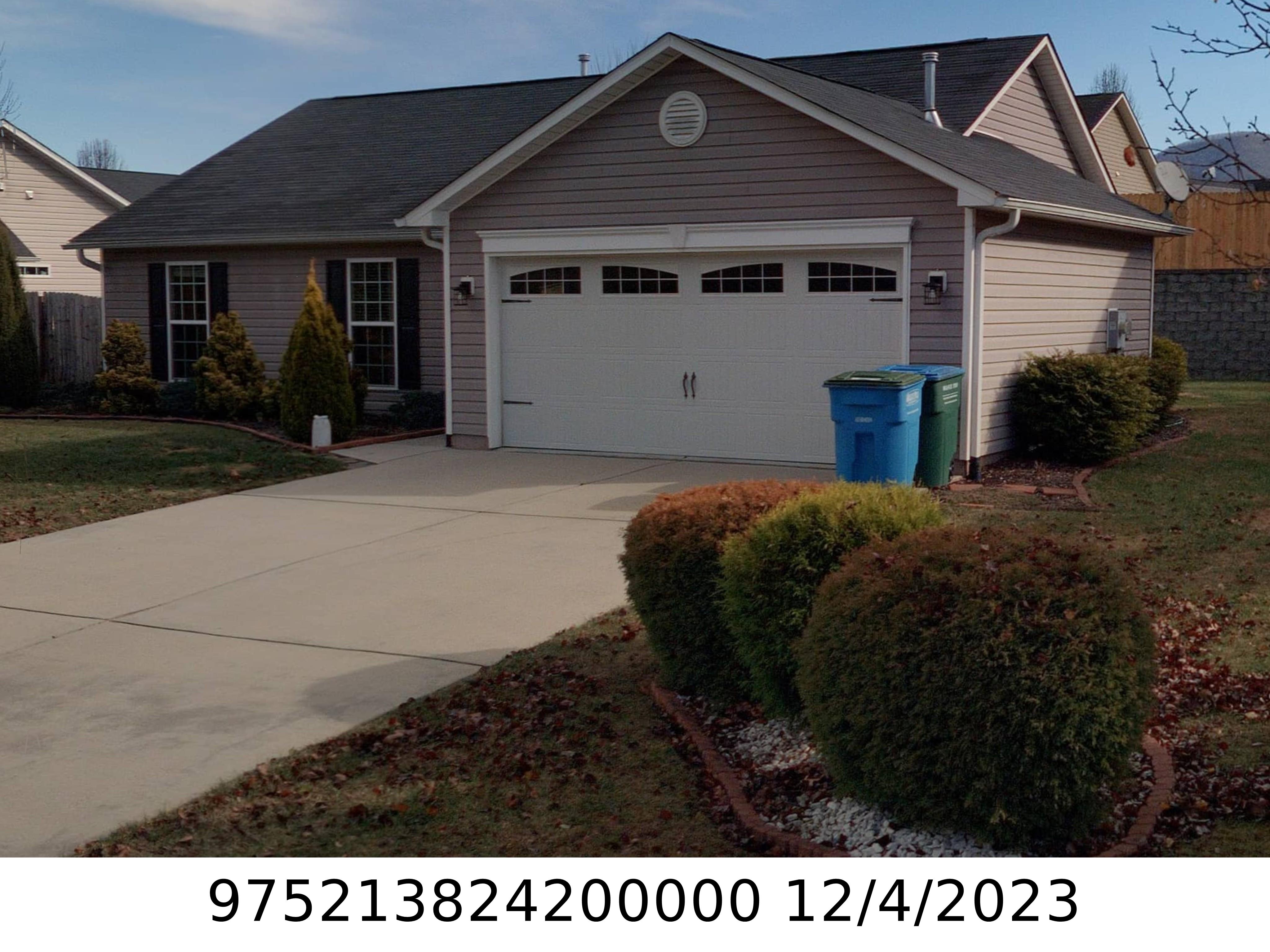 A picture of the property located at 10 WOODTHORN RD, WEAVERVILLE NC 28787.