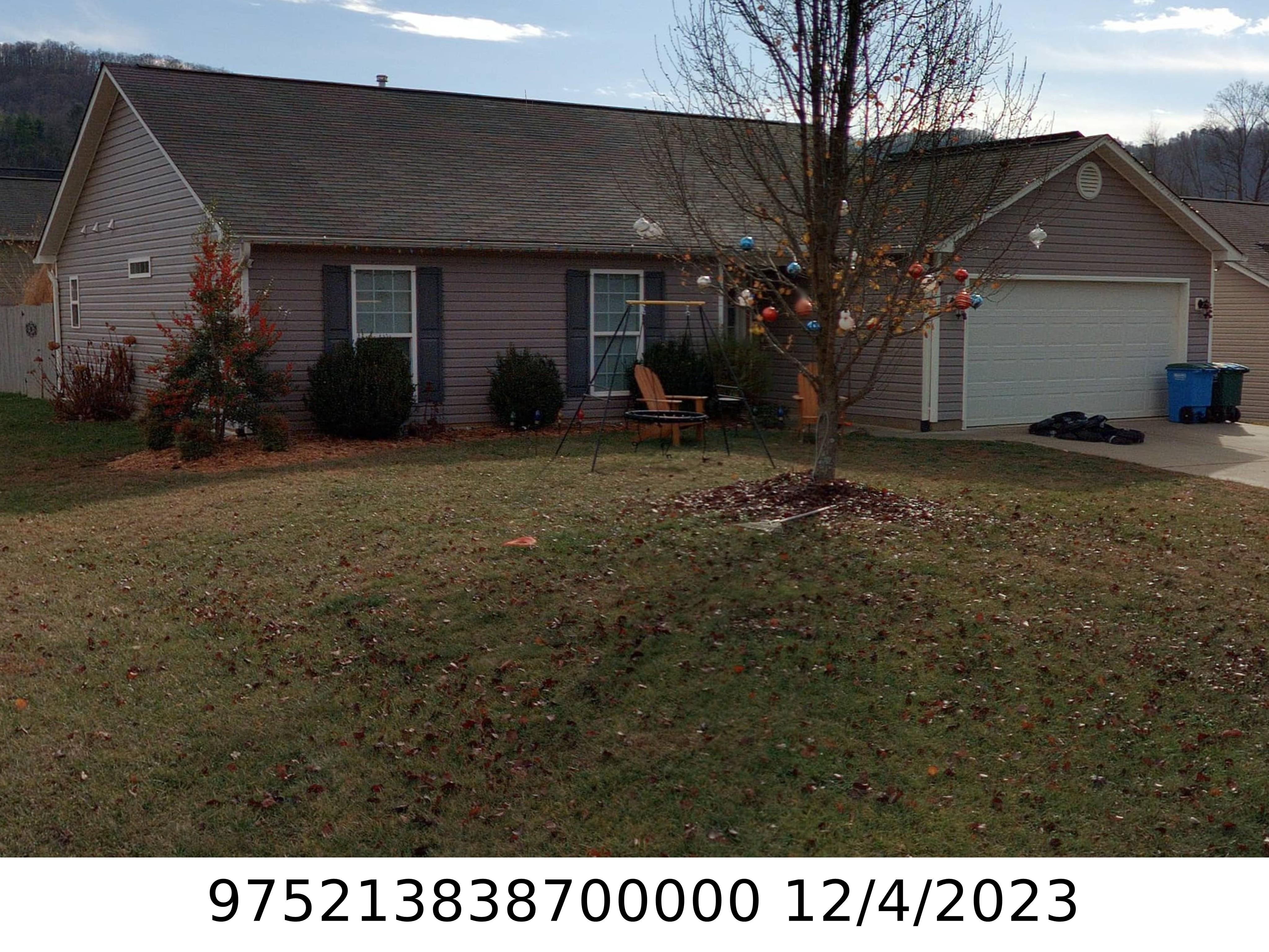 A picture of the property located at 6 WOODTHORN RD, WEAVERVILLE NC 28787.