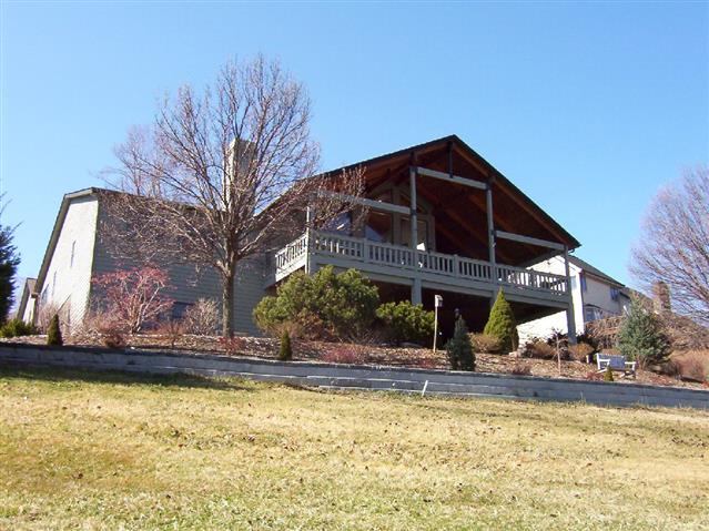 A picture of the property located at 6 LAKEWAY CIR, WEAVERVILLE NC 28787.