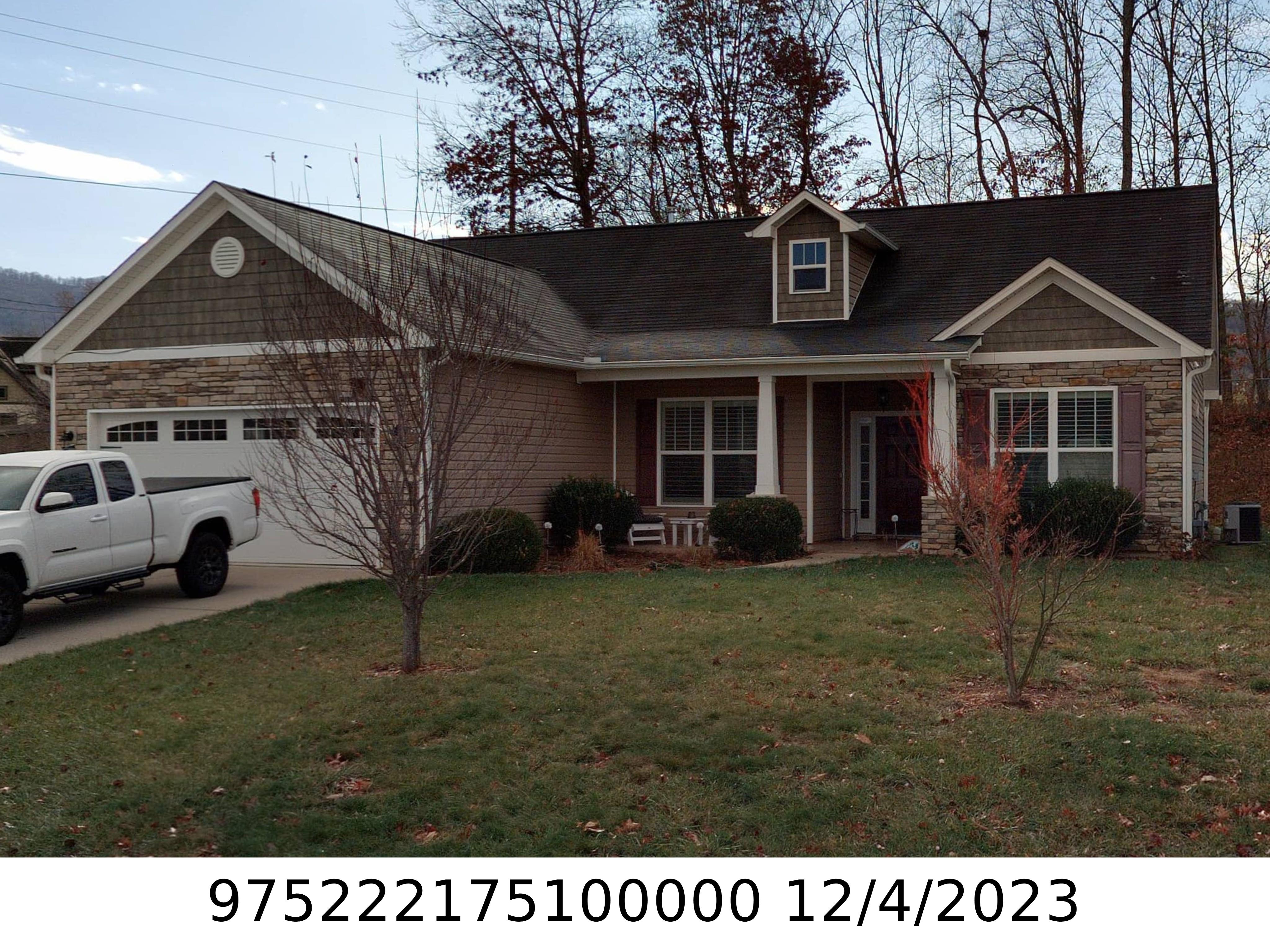 A picture of the property located at 4 FORESTWOOD RD, WEAVERVILLE NC 28787.