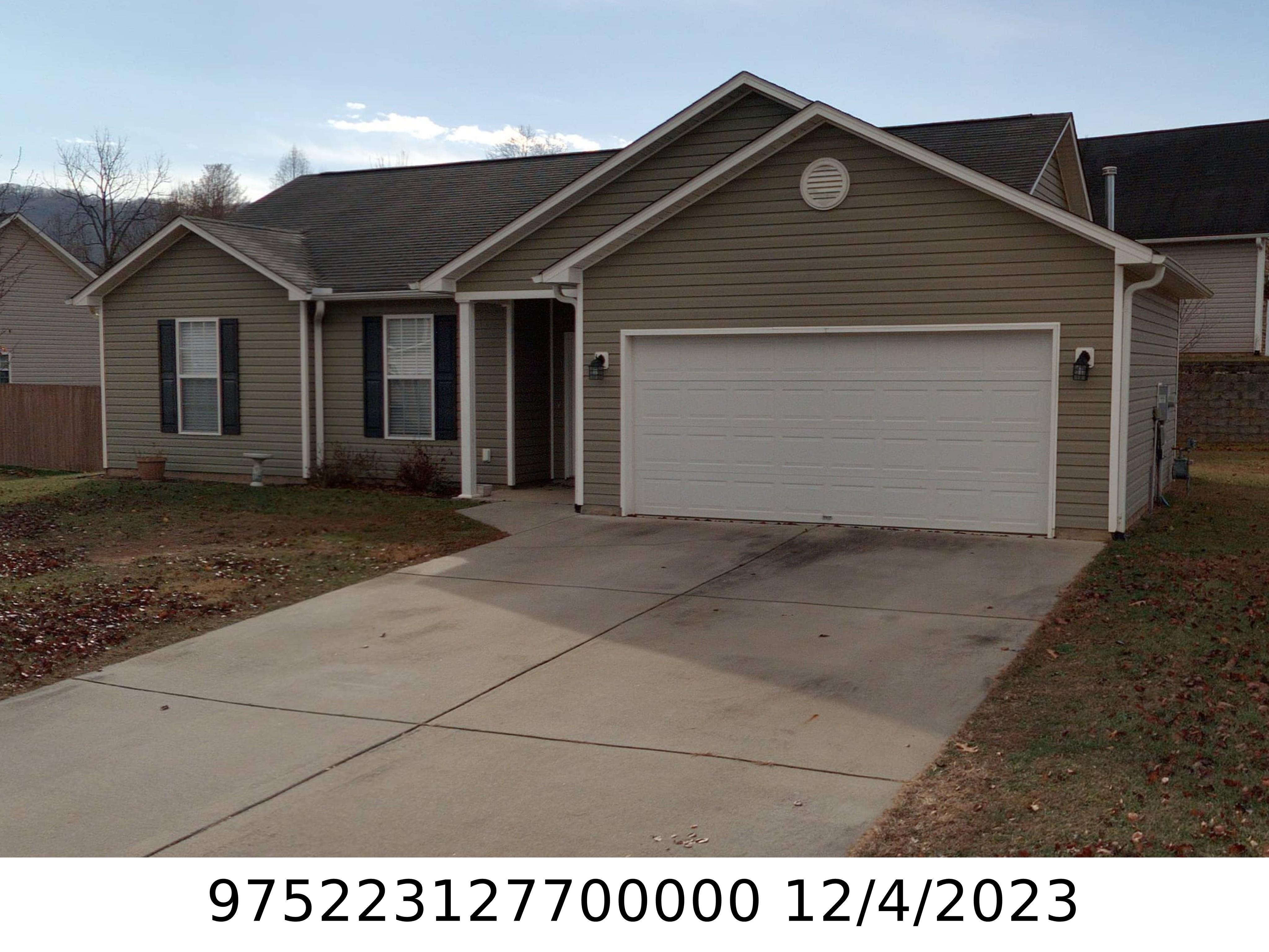 A picture of the property located at 6 WOODBRIAR RD, WEAVERVILLE NC 28787.