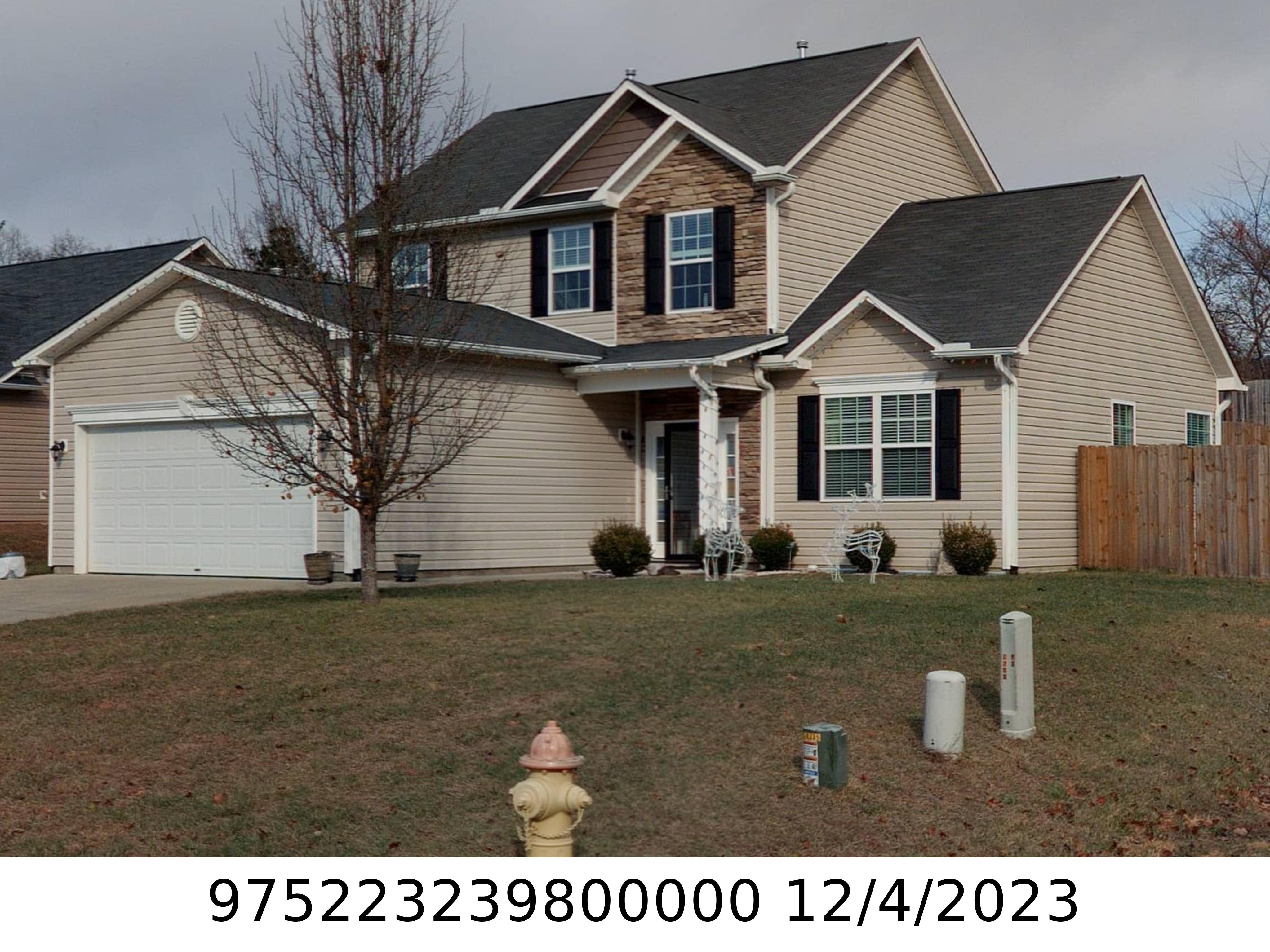 A picture of the property located at 5 WOODBRIAR RD, WEAVERVILLE NC 28787.