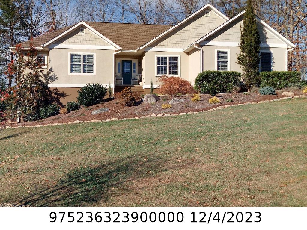 A picture of the property located at 10 FAIRWAY VIEW DR, WEAVERVILLE NC 28787.