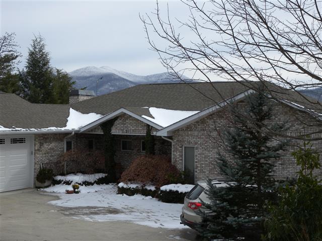 A picture of the property located at 21 HIGH BLUFF DR, WEAVERVILLE NC 28787.