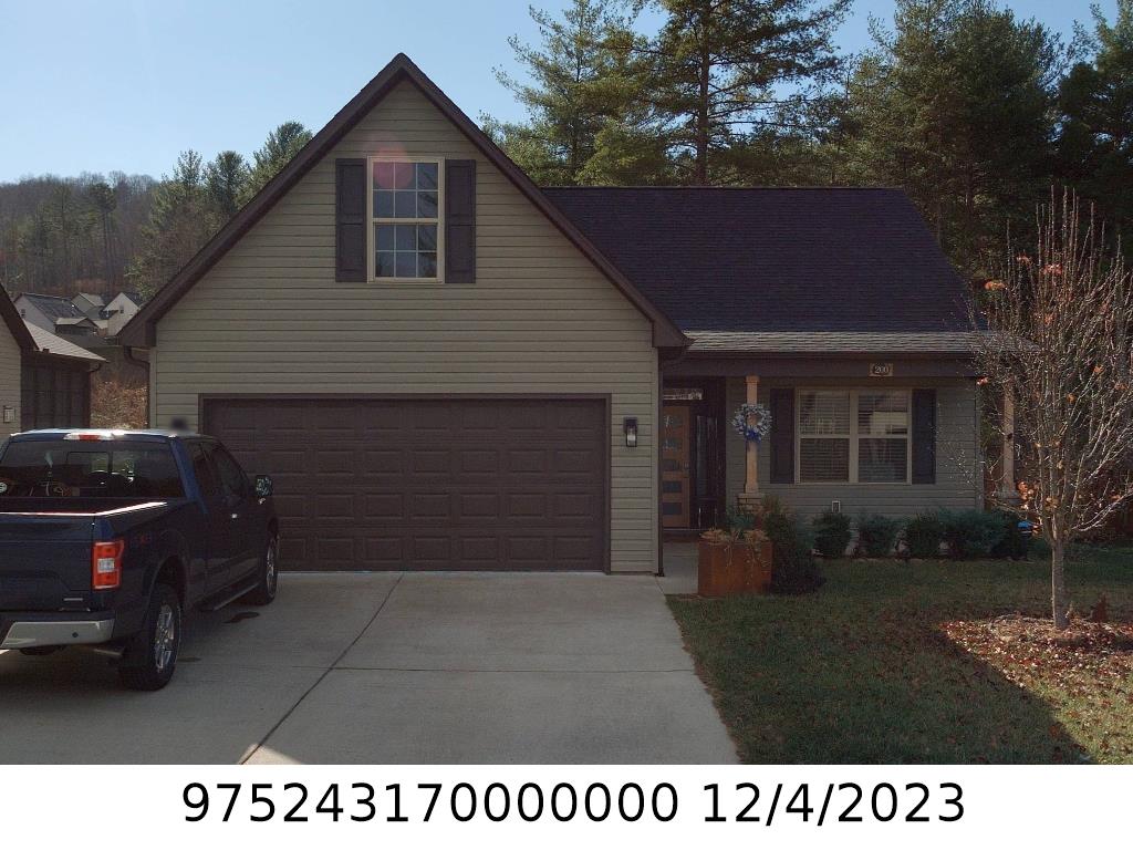 A picture of the property located at 200 WATER LEAF DR, WEAVERVILLE NC 28787.